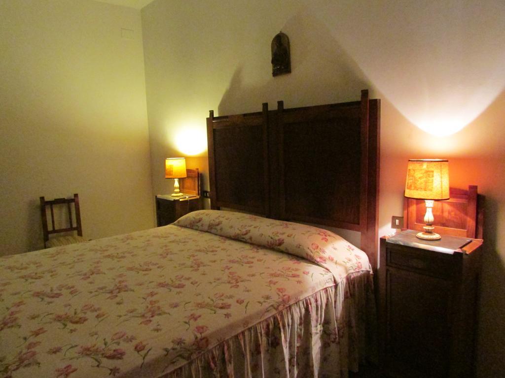 Agriturismo Dea Valfabbrica Eksteriør bilde