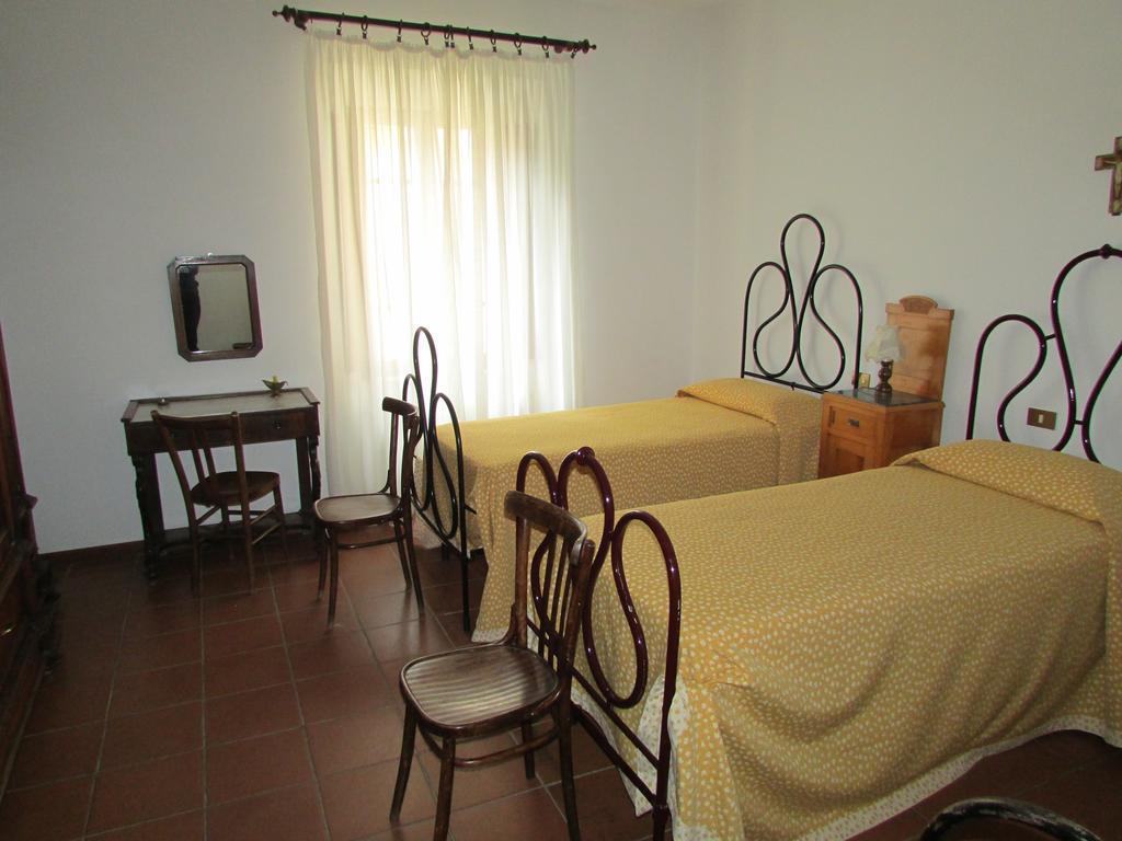 Agriturismo Dea Valfabbrica Eksteriør bilde