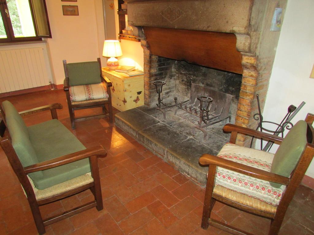 Agriturismo Dea Valfabbrica Eksteriør bilde