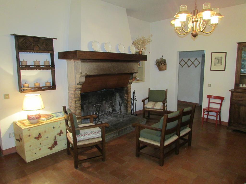 Agriturismo Dea Valfabbrica Eksteriør bilde