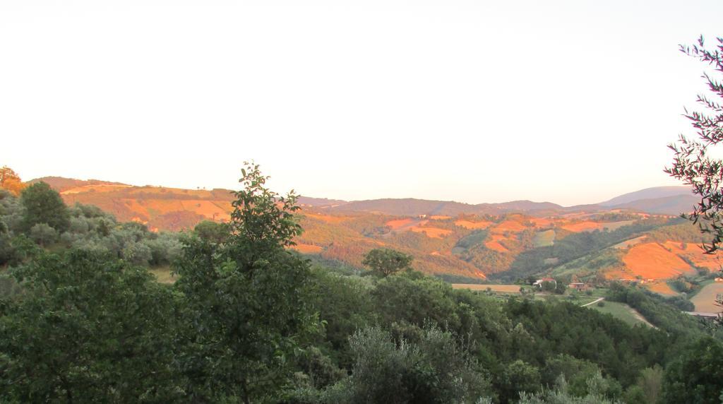 Agriturismo Dea Valfabbrica Eksteriør bilde