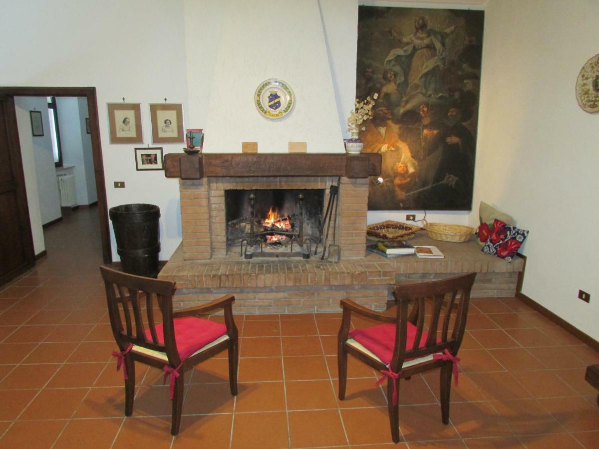Agriturismo Dea Valfabbrica Eksteriør bilde